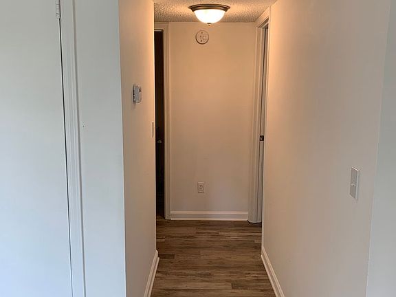 5th image of 4029 Hawthorne Cir SE APT 1