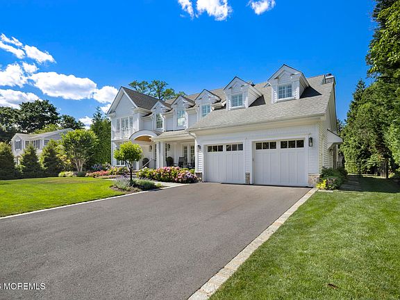 2nd image of 8 Holly Tree Lane