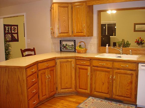 Open window from Kitchen to Family Room