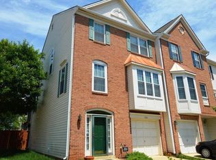 2431 Fox Mine Ln, Herndon, VA 20171