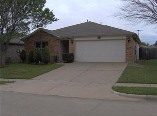 8324 Horse Whisper Ln, Fort Worth, TX 76131