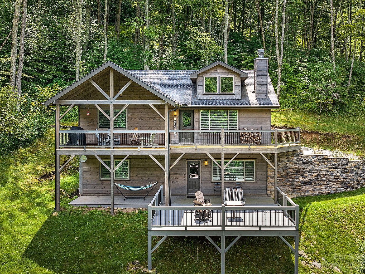 10 Toi Trl, Maggie Valley, NC 28751 | Zillow