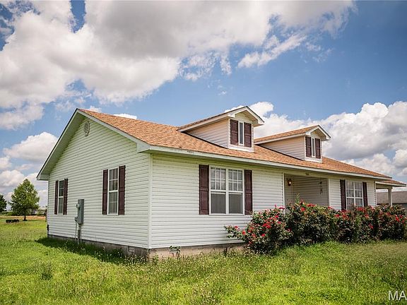 2nd image of 180 Luke Morgan Ln
