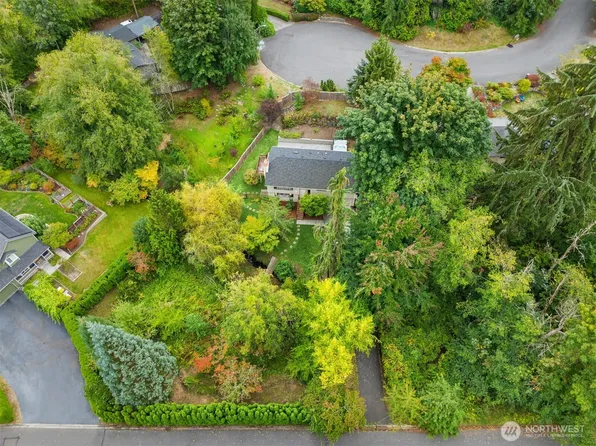 23023 39th Avenue W, Brier, WA 98036