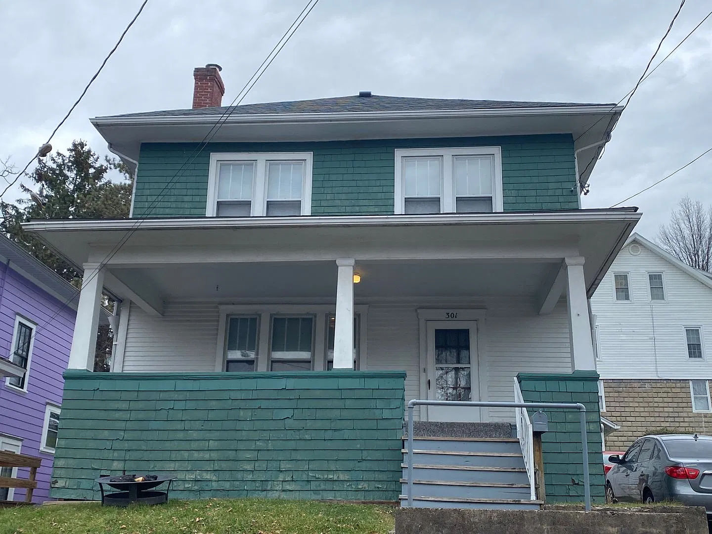 Downtown - 3 Bedroom House - Available 05/19/2027 — Photo 4