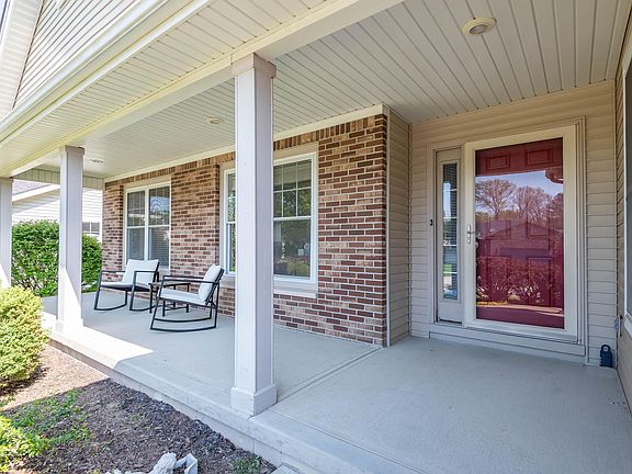 3rd image of 4007 E Stonegate Ct