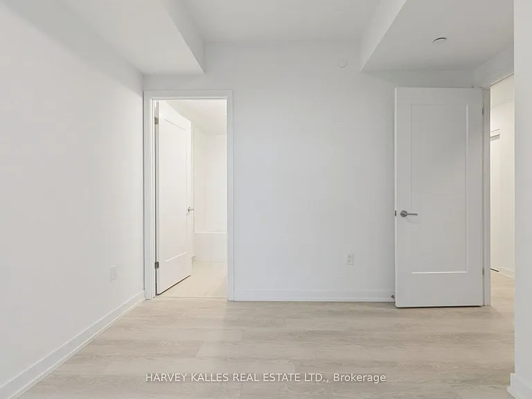 801 The Queensway #706 — Photo 19