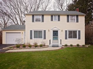 860 Latta Rd, Rochester, NY 14612