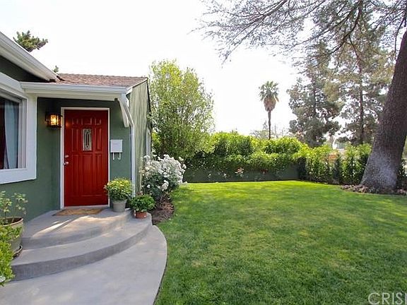 3rd image of 13661 Chandler Blvd
