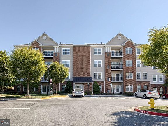 2nd image of 7559 Stoney Run Dr Unit 204
