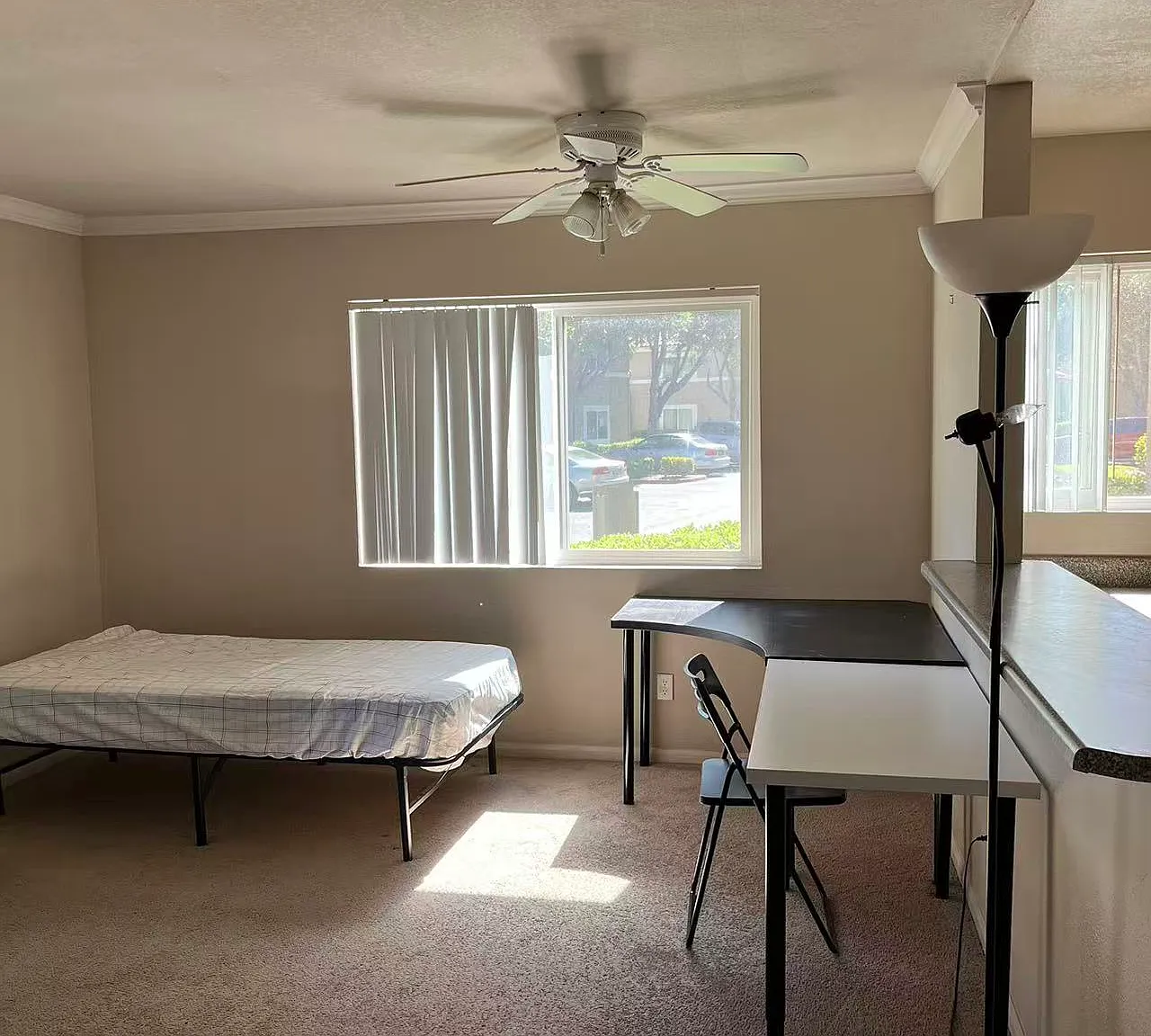1 bed, 704 sqft, $2,600 — Photo 4