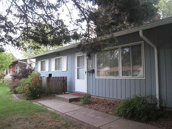 3rd image of 902 37th Ave