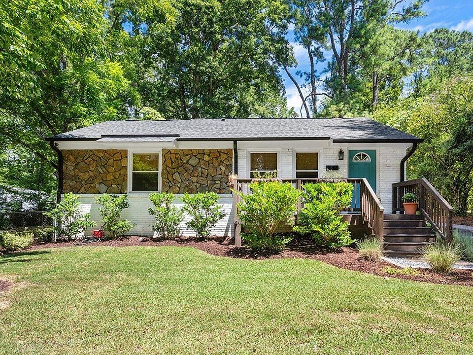 1st image of 2405 Derby Dr