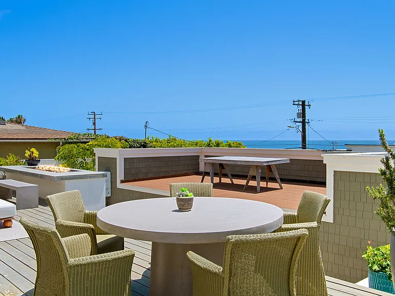 25157 Malibu Rd — Photo 22