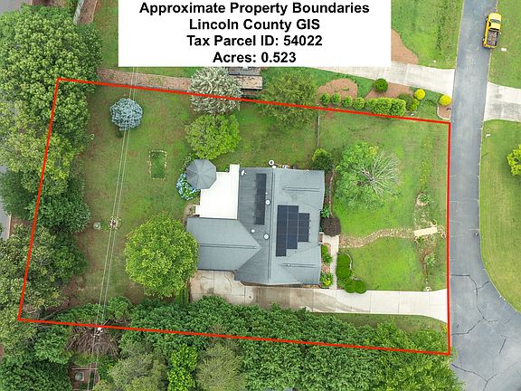 4th image of 8259 Camelia Ln