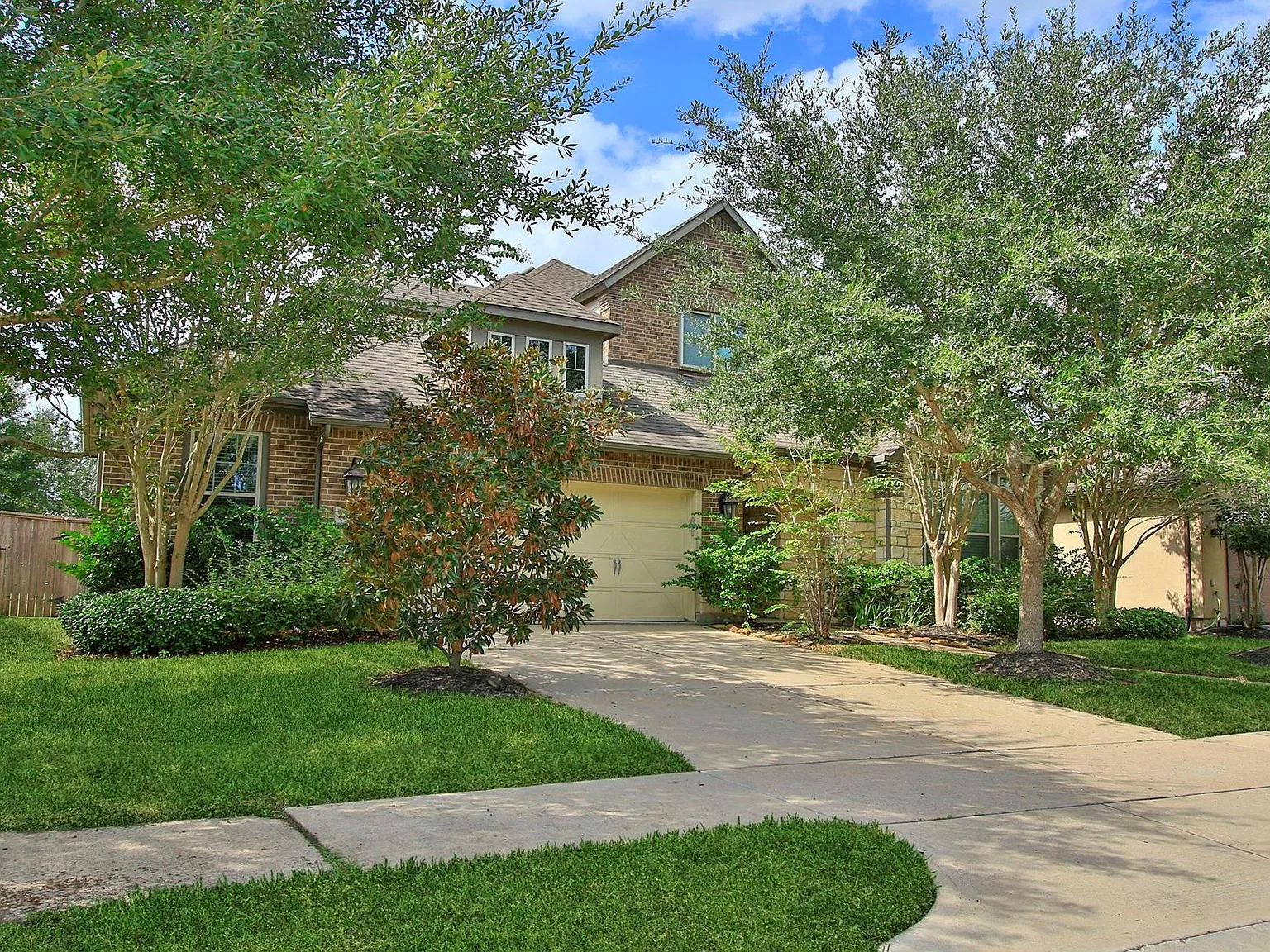 4 bed, 4.0 bath, 3128 sqft, $3,250 — Photo 2