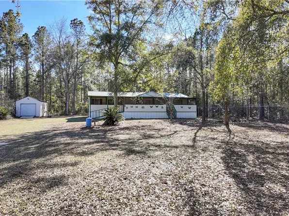 255 Drury Ln, Hortense, GA 31543