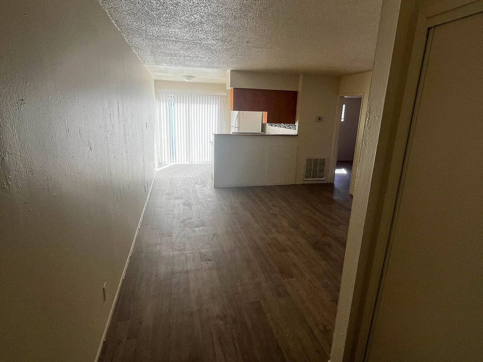761 E Twain Ave — Photo 2