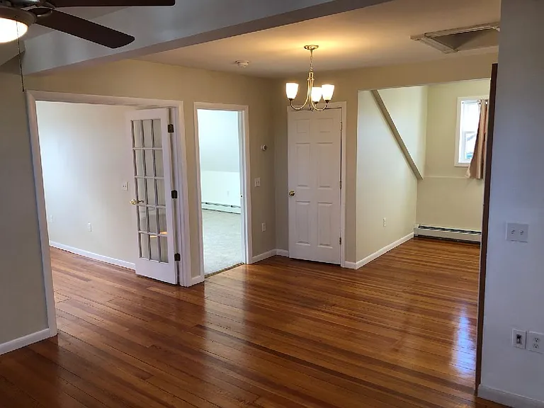 40 E Barrows St #3 — Photo 3