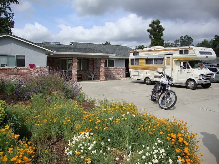 Nicely Renovated 4/2