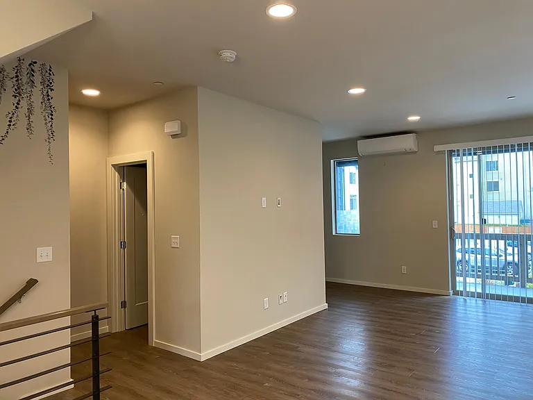 6867 NE 170th St #101 — Photo 14