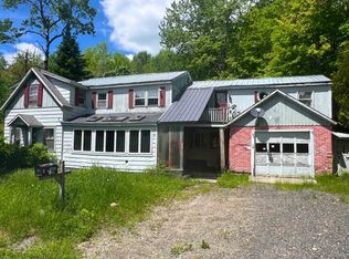 36 Sparrow Ln, Wilmington, VT 05363