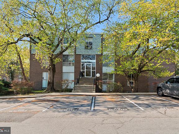 2nd image of 3970 Bel Pre Rd APT 4