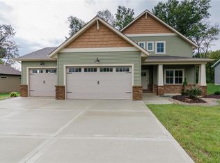 8808 Wheat Dr, Troy, IL 62294