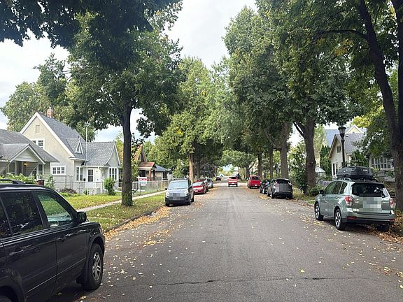 4th image of 792 Fuller Ave