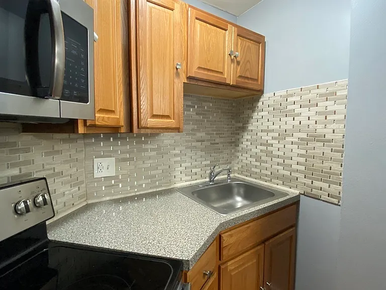 46 Adams St #A5 — Photo 3