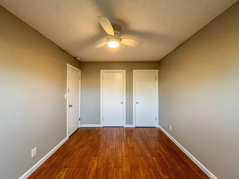 11303 S Lemoli Ave — Photo 38