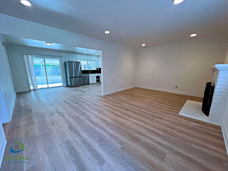 3048 San Luis Rey Ave — Photo 5