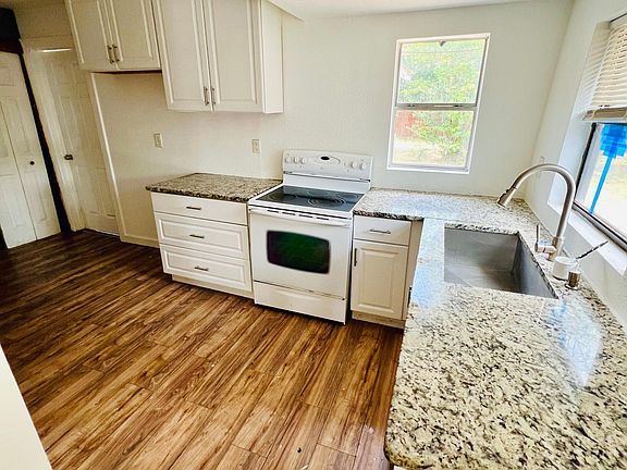 5th image of 918 Piedmont Ave