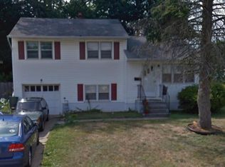 1012 Gallery Rd, Wilmington, DE 19805