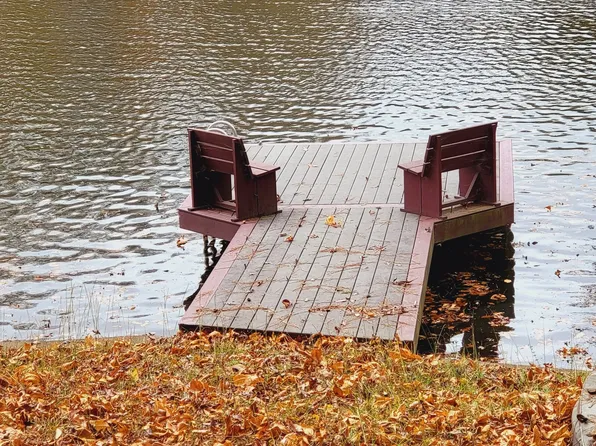 510 Lakeshore Dr, Berkeley Lake, GA 30096