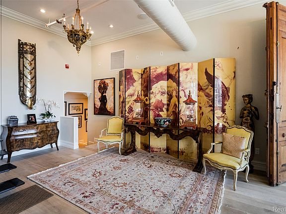 5th image of 2987 Franklin St #Penthouse