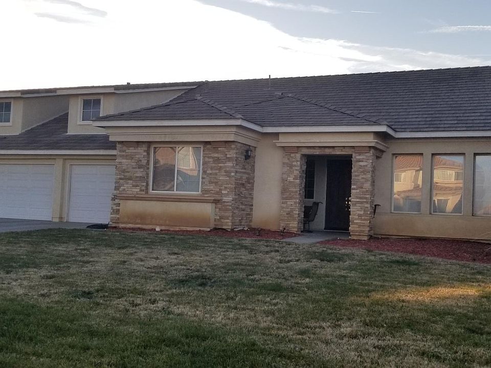 2nd image of 40917 Oakgrove Ct