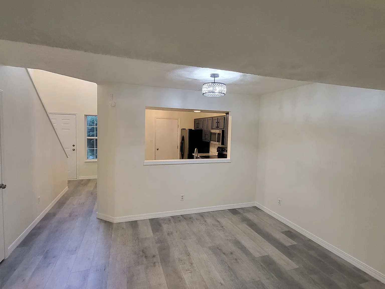 2 bed, 2.5 bath, 1268 sqft, $1,799 — Photo 3