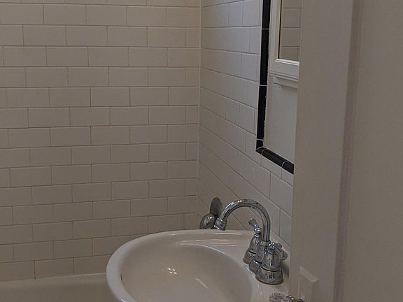 5th image of 4659 Georgia St