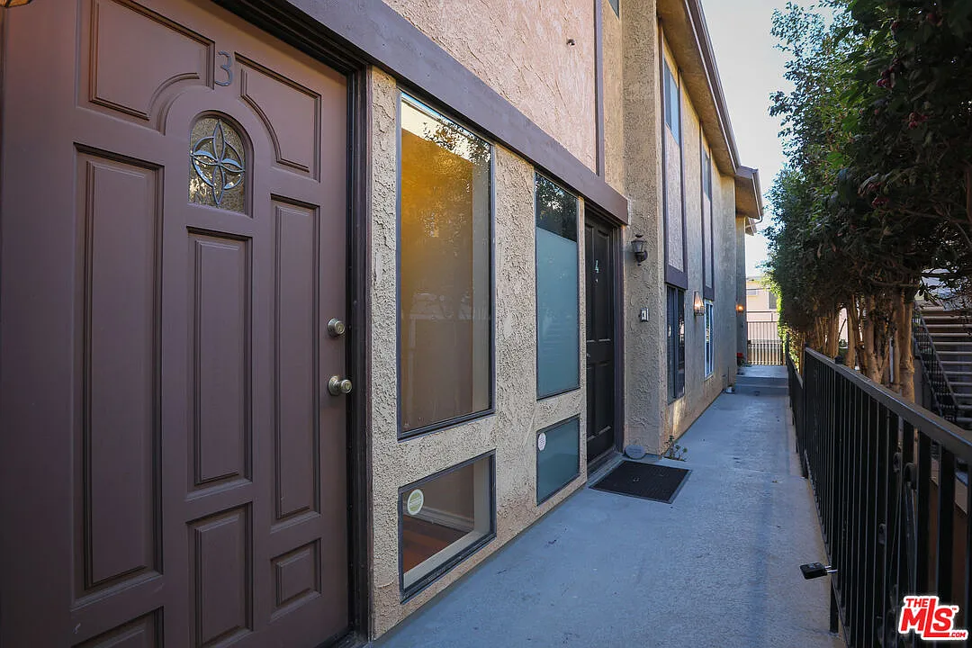2 bed, 2.5 bath, 1386 sqft, $5,300 — Photo 4
