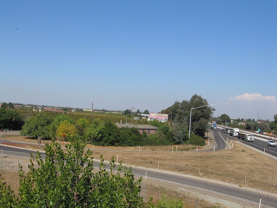 2nd image of 12200 N Highway 99