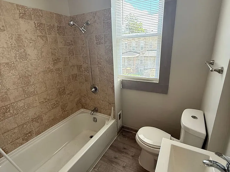 4027 Belwood Ave — Photo 7