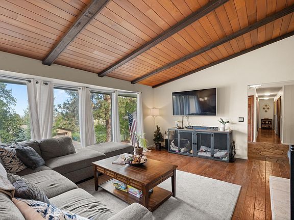 4th image of 4904 E 50th Ave