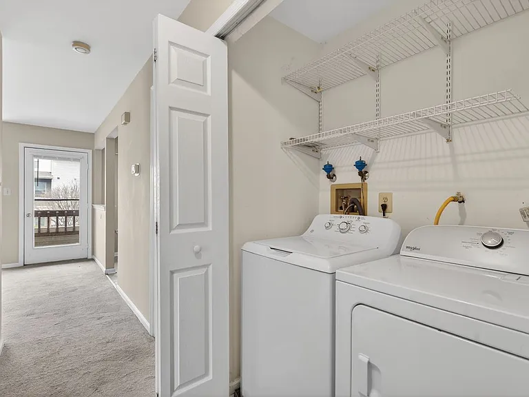 4202 Waltham Ct — Photo 6