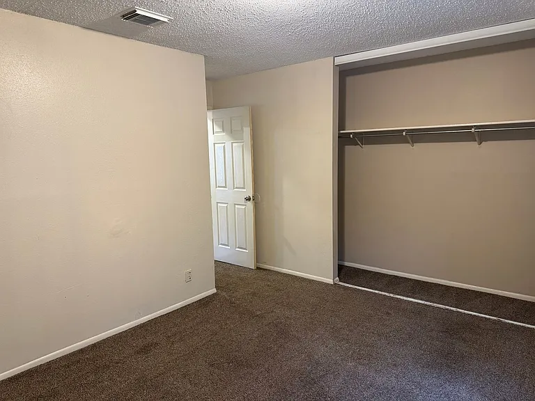 8251 Sunshine Trail Dr — Photo 13