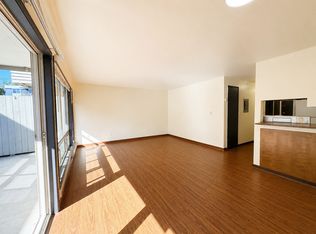 921 N 96th St #13A, Seattle, WA 98103
