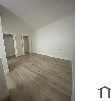 4th image of 811 E Broward Blvd APT 1