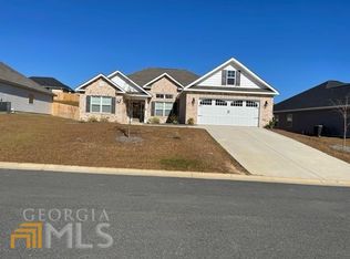 211 Creek Ridge Dr, Warner Robins, GA 31088