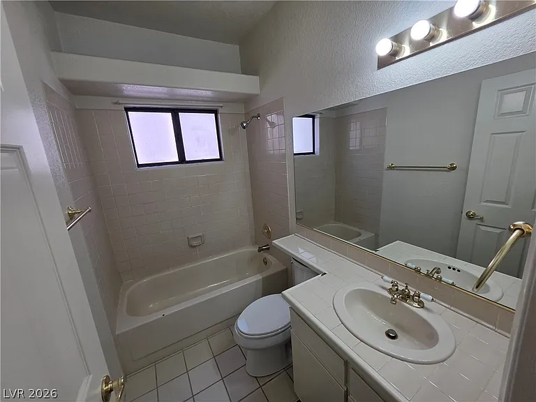 1407 Santa Margarita St #A — Photo 54