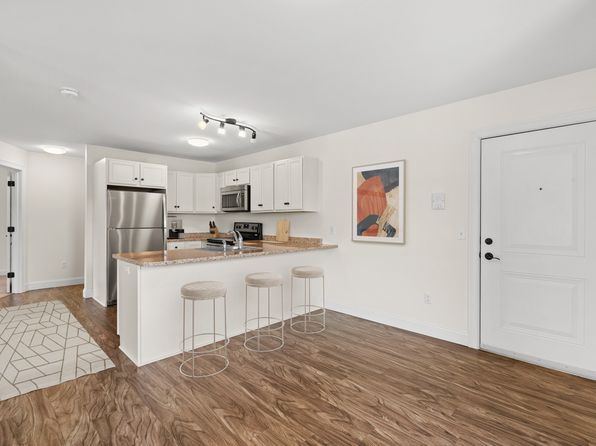 Blue Spruce Farm Apartments | 16 Blue Spruce Farm Rd, Westbrook, ME
